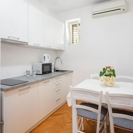 Magic شقة ماكارسكا