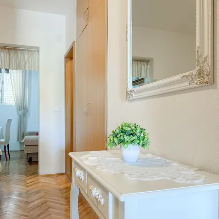 Magic Apartment