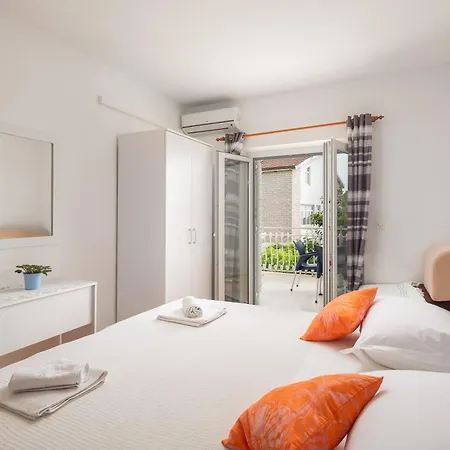 Magic Apartment